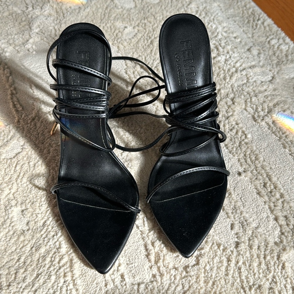 Femme LA “barely there”